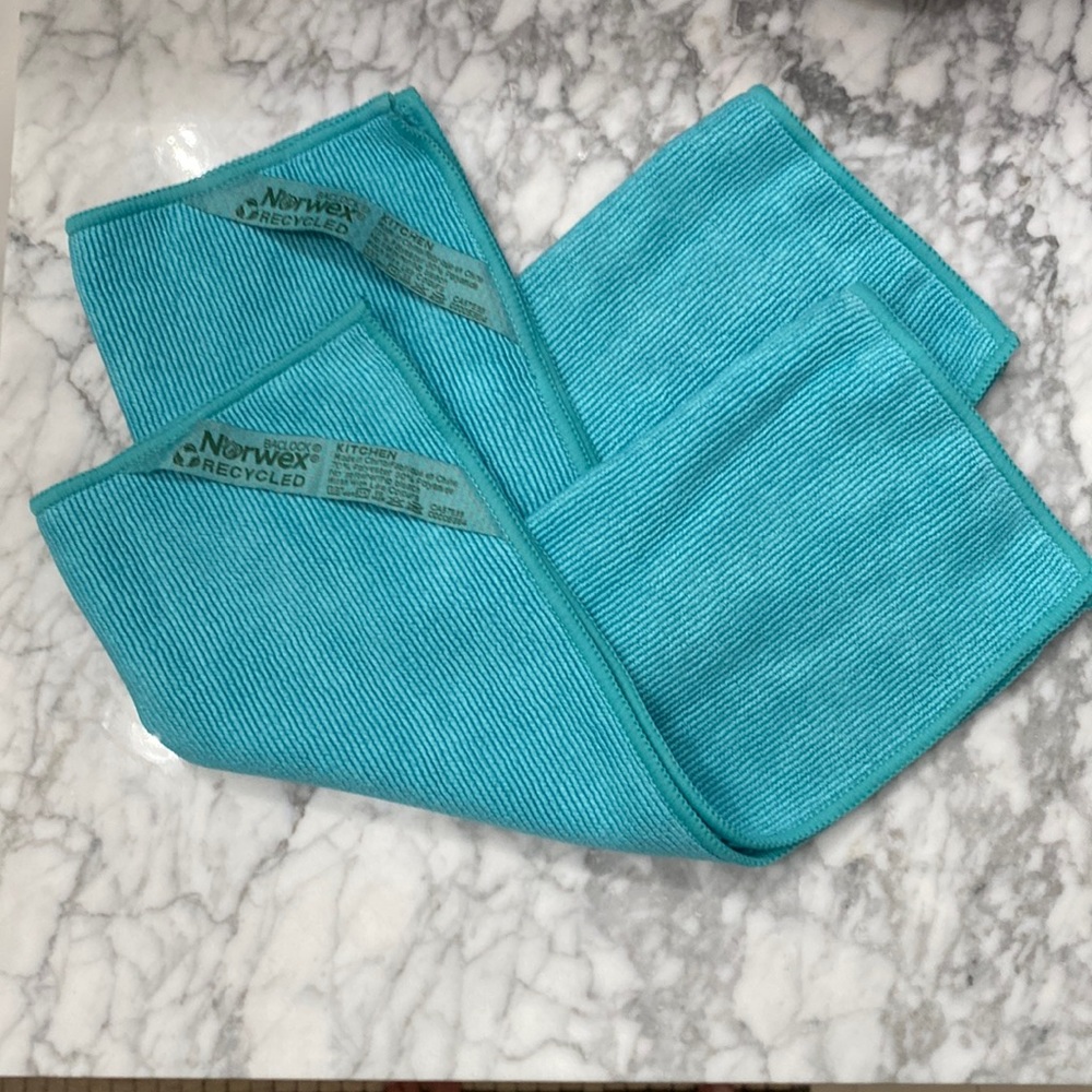 2 Pack Textured Kitchen Cloths w/ BacLock Technology by Norwex. Price is Firm